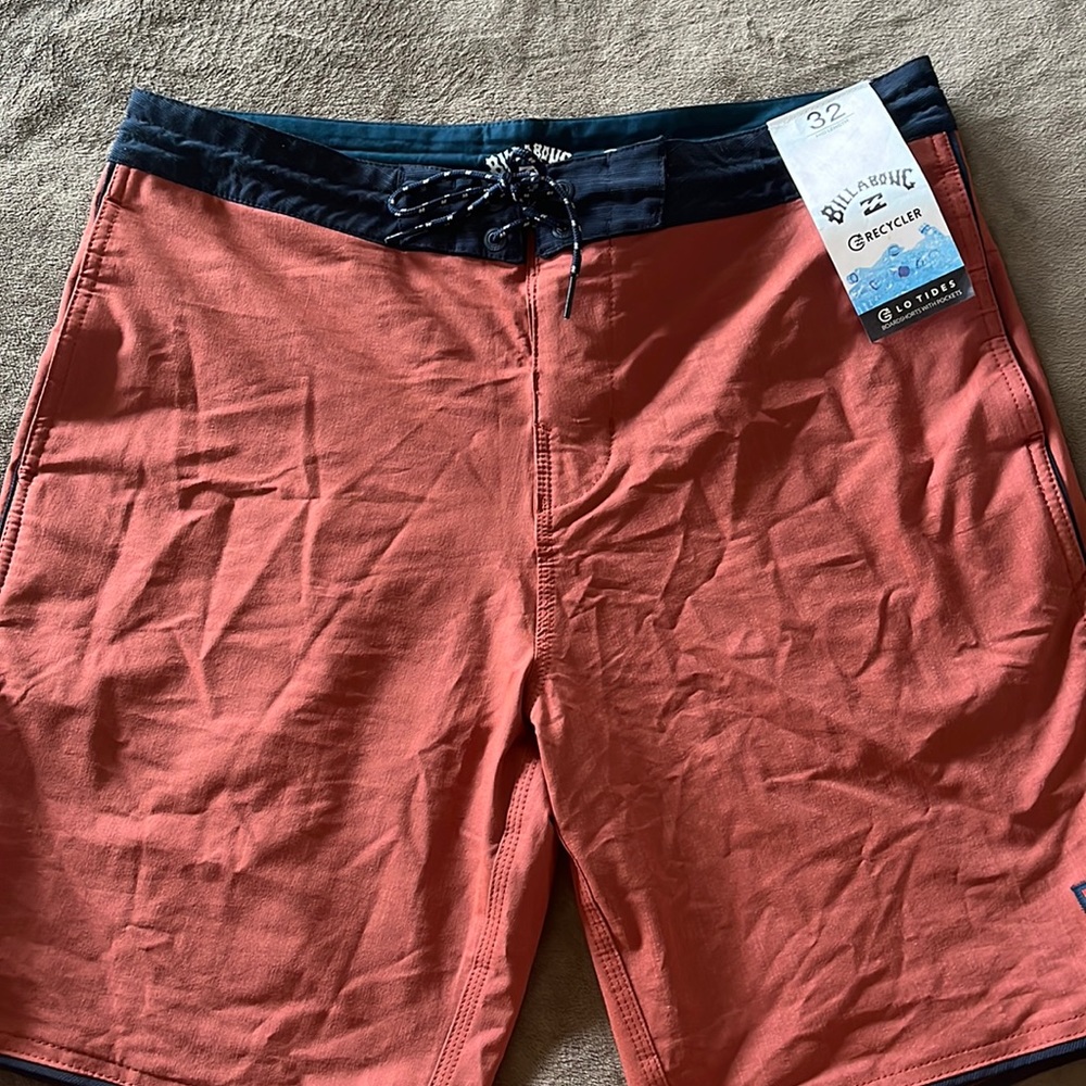 New with tags Billabong boardshorts